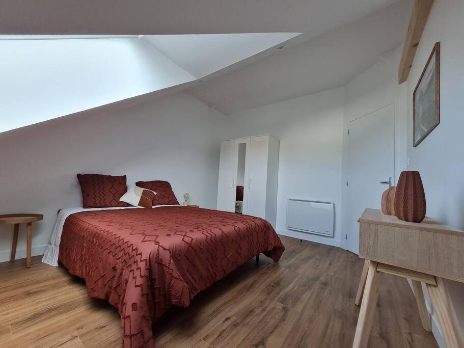 Appartement Avec Vue Фужер Экстерьер фото